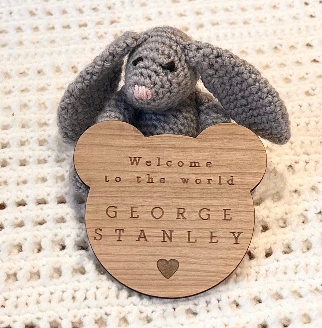 Welcome to the World Sign - Personalised Baby Arrival Sign - Teddy Bear Baby Decor - Baby Gift - Social Media Prop - Baby Name Plaque