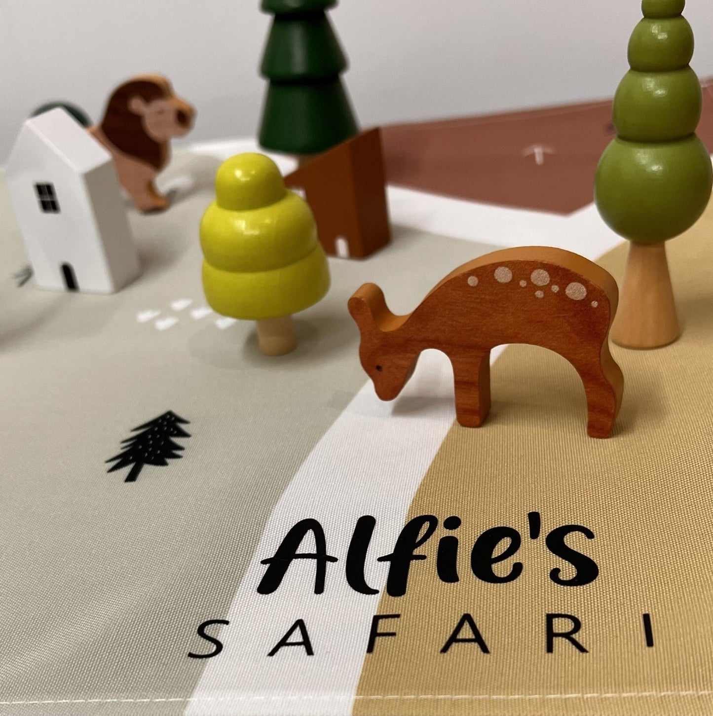 Safari Wooden Toy - Animal Toys - Wooden Toys - Personalised Toy - Animal Play Set - Birthday Gift - Play Mat - Gift for children