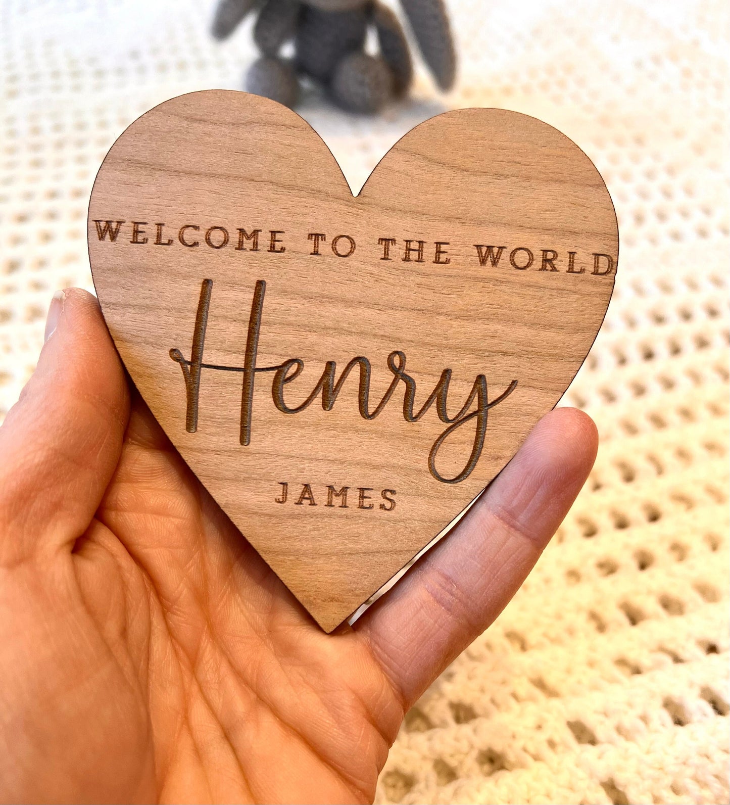 Heart Welcome to the World Sign - Wooden Sign - Baby Prop - Baby Announcement Sign - Personalised Baby Sign - Baby Gift - Social Media Prop