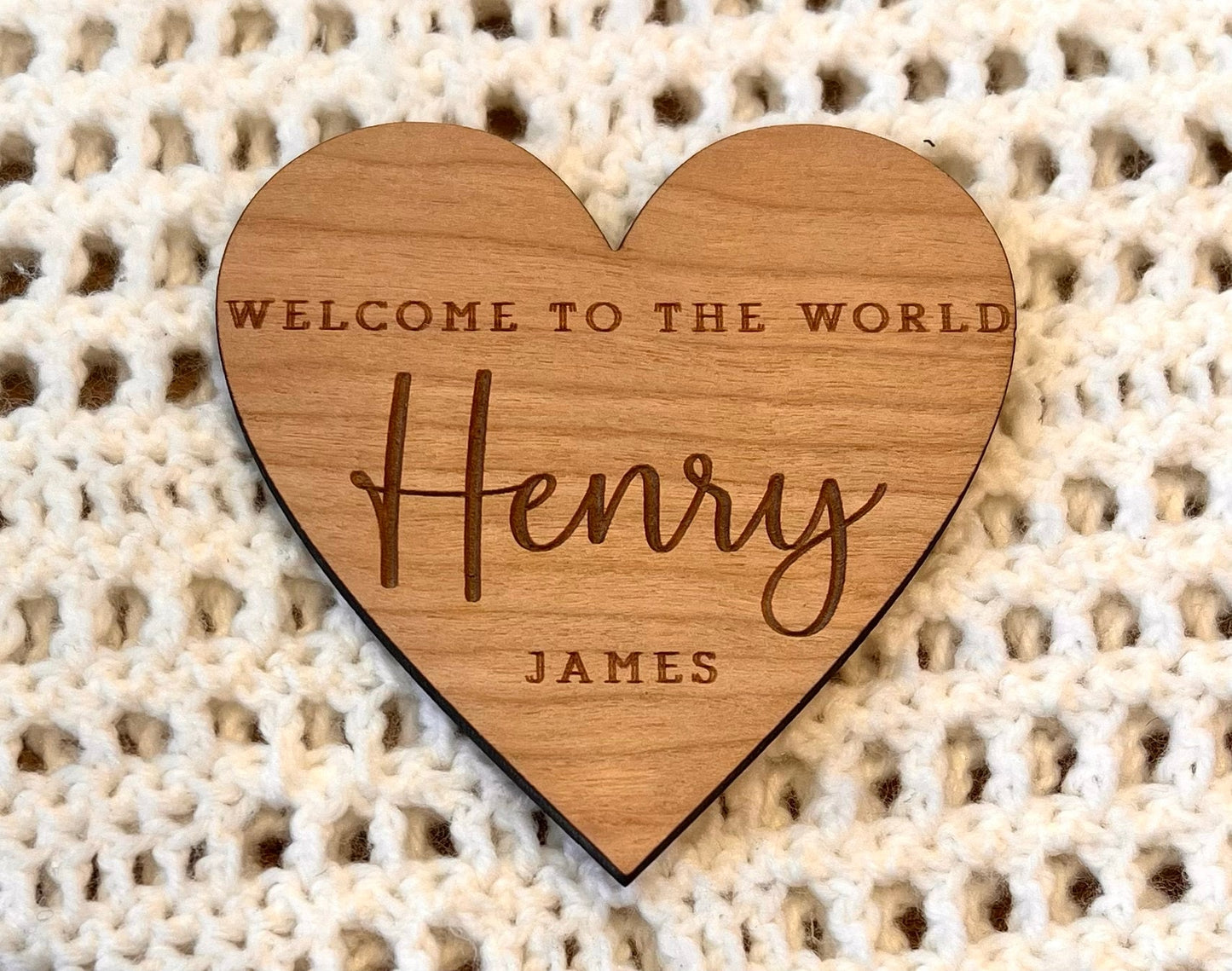 Heart Welcome to the World Sign - Wooden Sign - Baby Prop - Baby Announcement Sign - Personalised Baby Sign - Baby Gift - Social Media Prop