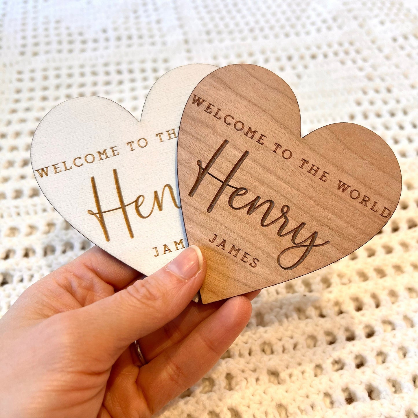 Heart Welcome to the World Sign - Wooden Sign - Baby Prop - Baby Announcement Sign - Personalised Baby Sign - Baby Gift - Social Media Prop