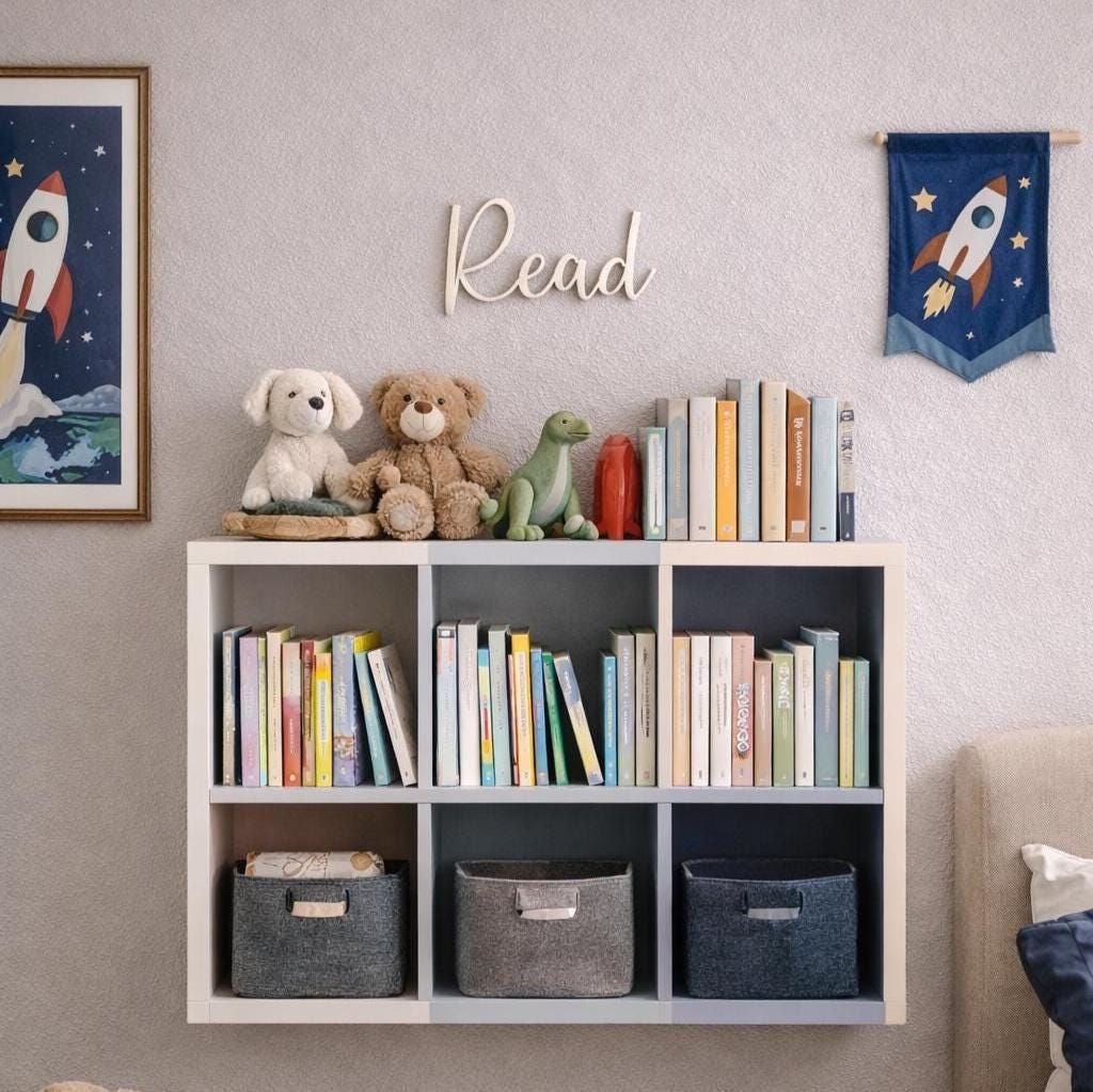 Wooden "Read" Script Sign – Montessori Nursery & Classroom Decor