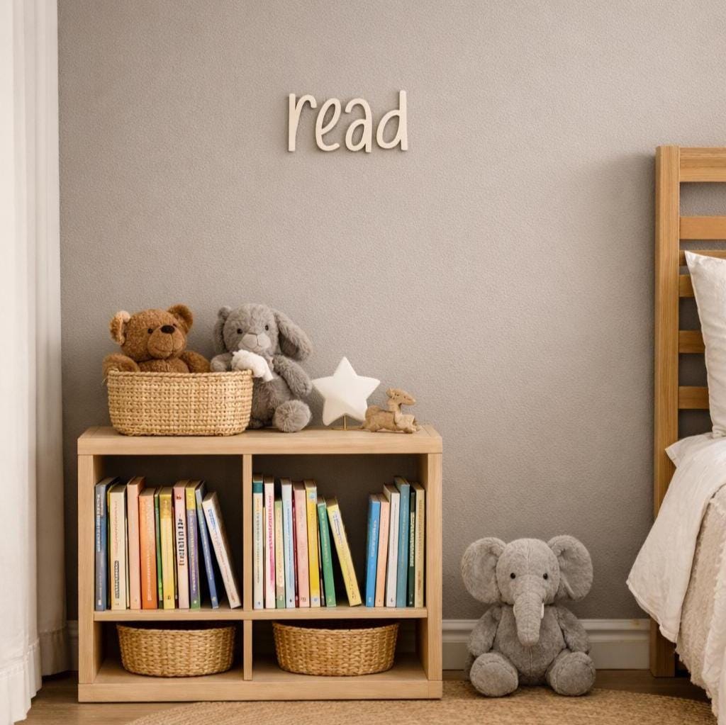 Wooden "Read" Script Sign – Montessori Nursery & Classroom Decor