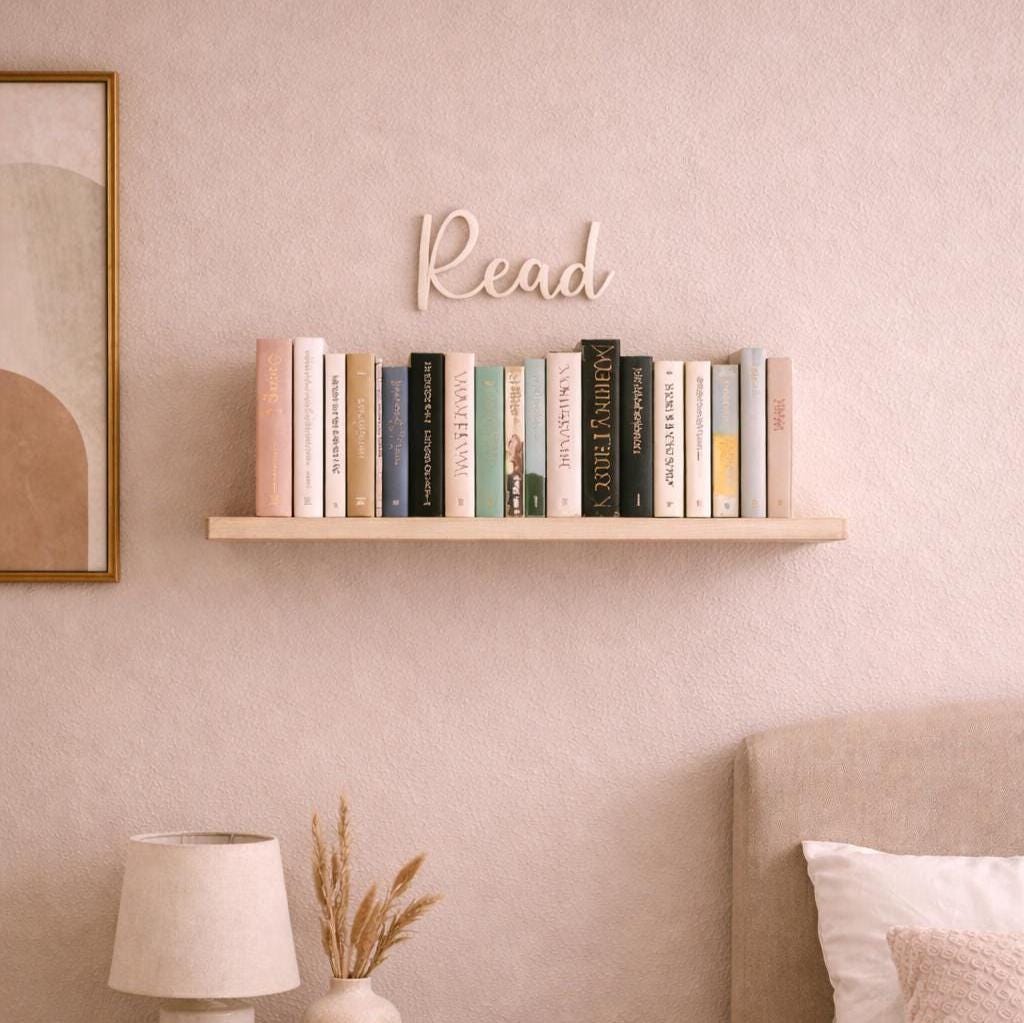 Wooden "Read" Script Sign – Montessori Nursery & Classroom Decor